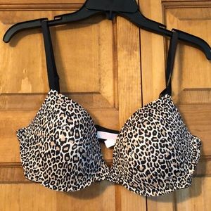 PINK Victoria’s Secret Lightly Lined Bra